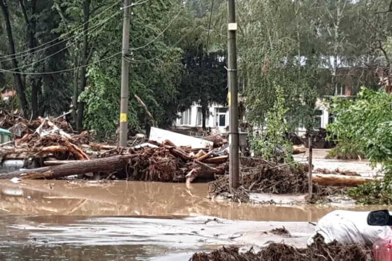 Две комисии ще описват щетите от наводненията в общините Карлово, Калояново и Марица