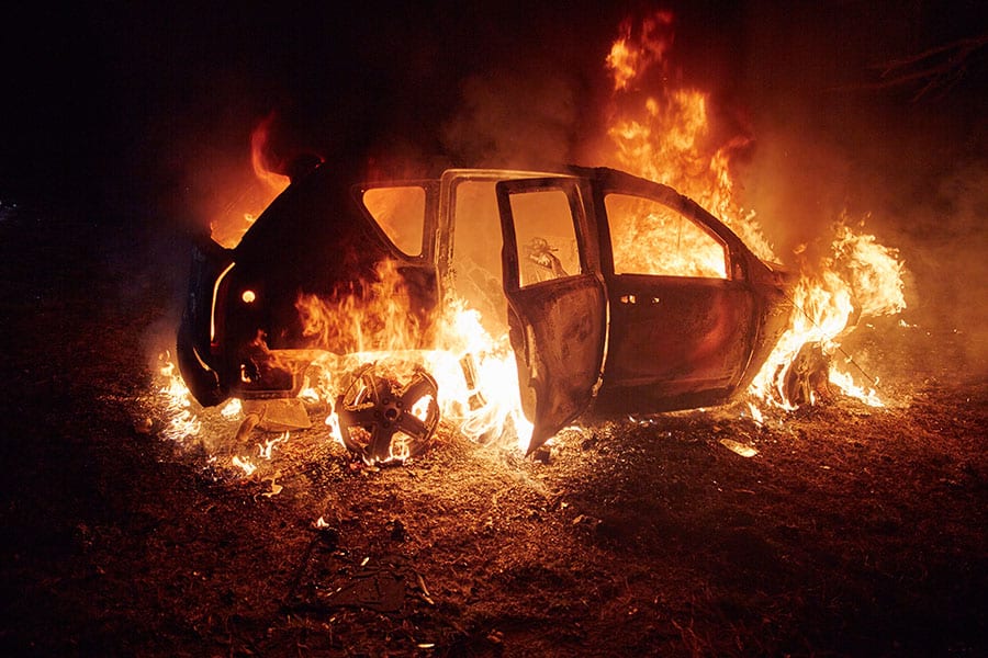 Запалена кола - лек автомобил - пожар
