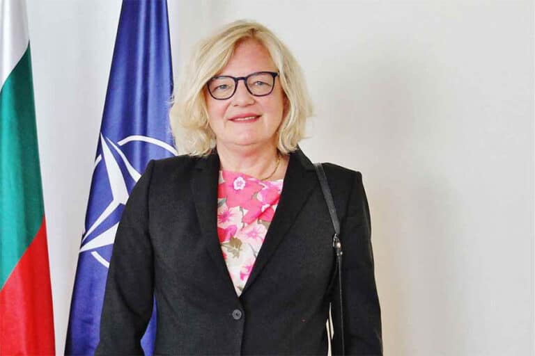 Андреа Икич-Бьом - посланик на Австрия