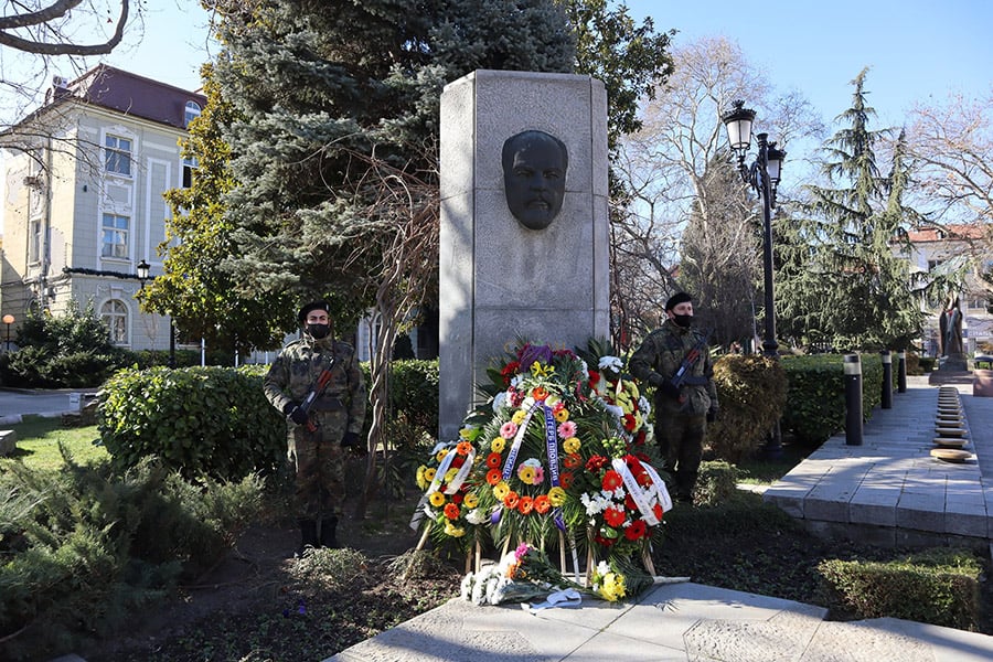 Паметник на Стефан Стамболов в Пловдив