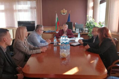 Областният управител Ангел Стоев проведе работни срещи с ръководствата на 16 и 17 РИК