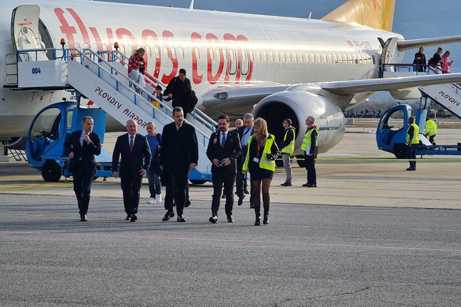 Първият полет по новата линия Истанбул - Пловдив кацна днес на летището