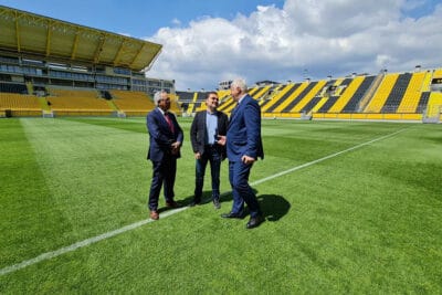Много успехи на новия стадион пожела на футболистите на Ботев кметът Здравко Димитров