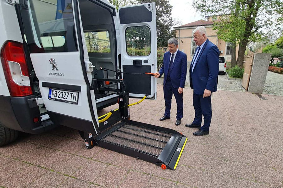 Нови микробуси за превоз на трудноподвижни лица в Пловдив