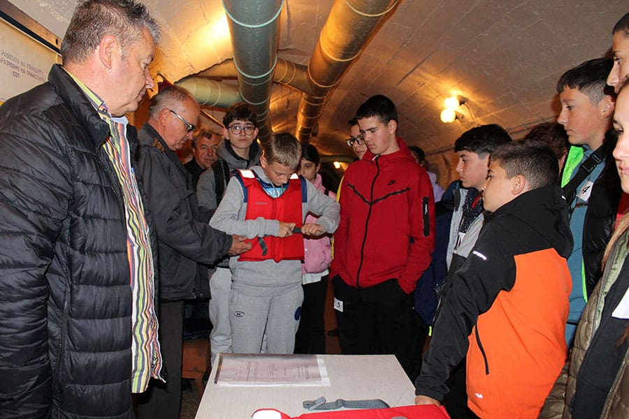 Пловдивски ученици показаха знания и умения за защита при бедствия и аварии