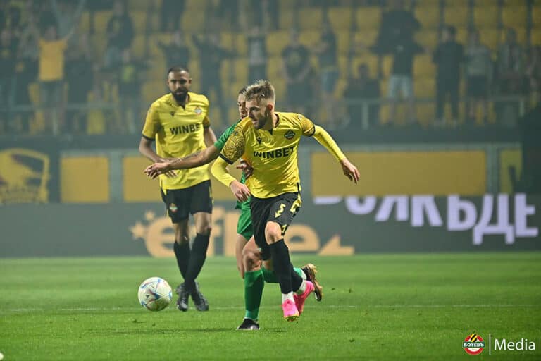 Ботев загуби с 0 на 2 от Лудогорец у дома в среща от 30-ия кръг на Първа лига