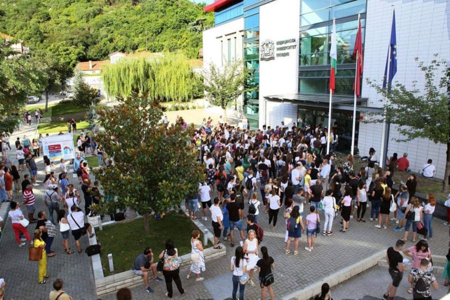 Медицински университет - Пловдив, студенти, изпити