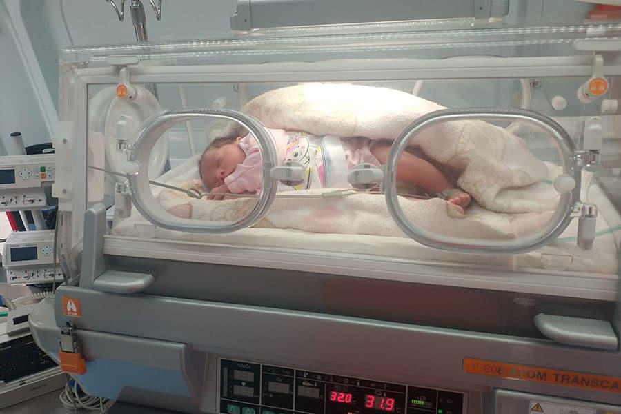 Медици от Пловдив спасиха новородено бебе, благодарение на линейка от Капачки за Бъдеще