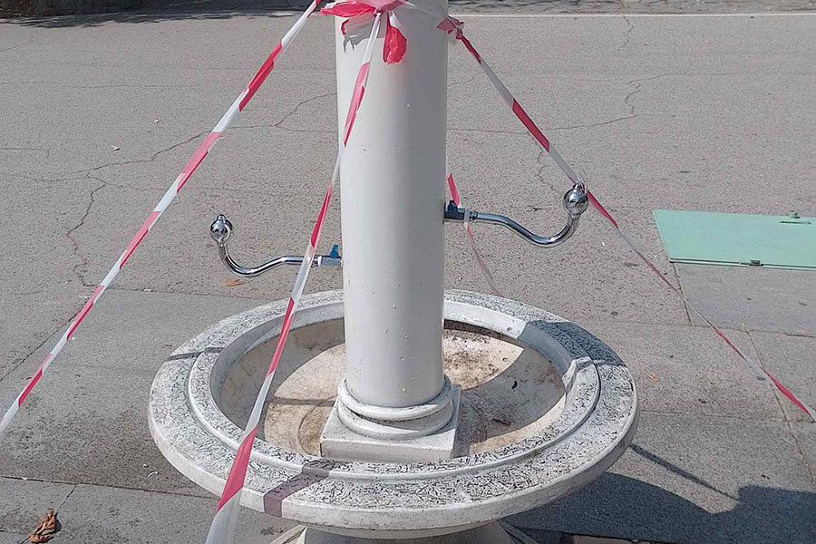 Сложиха нова чешма на Бунарджика на мястото на разбитата от вандали