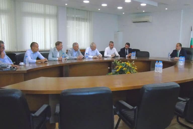 Три важни проекта за региона обсъдиха областният управител и Бизнесът за Пловдив
