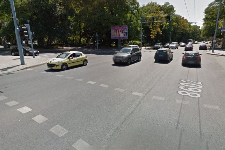 Кръстовището на бул Шести септември и ул Димитър Цончев