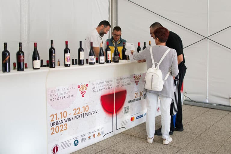 Над 40 вина от 17 местни сортове опитаха посетителите на Urban Wine Fest Plovdiv през уикенда