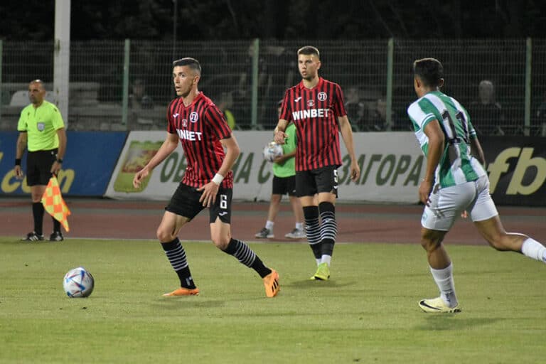 Локомотив Пловдив завърши наравно 2:2 при гостуването си на Берое в Стара Загора