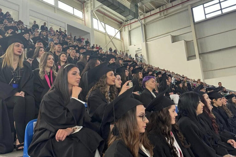 Връчиха дипломите на 300 абсолвенти от Биологическия факултет в Пловдивския университет