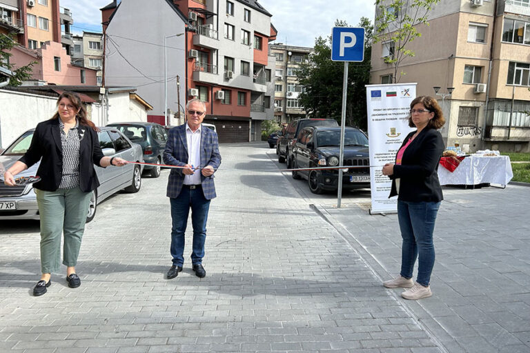 Заместник-кметът инж. Тошо Пашов откри реновирана зона в центъра на Пловдив