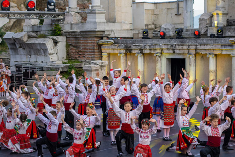 Детският танцов състав „Луди Млади“ ще представи Пловдив на престижен фестивал в Гърция
