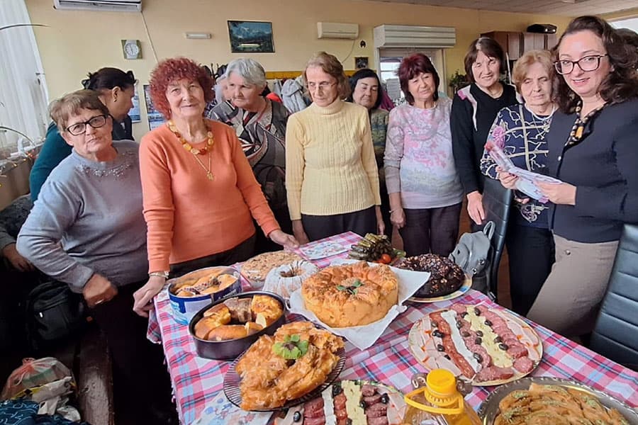 „Коледен дух и вкус“ обедини пенсионерите в район “Западен”