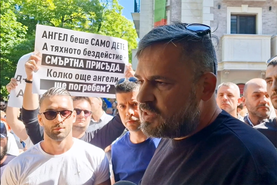 Протест в Пловдив след смъртта на 6-годишния Ангел - Искат присъди и законодателни промени