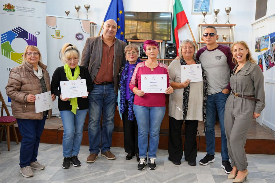 „Проект 60+“ в Пловдив завърши четвъртото си издание с изложба и стотици участници